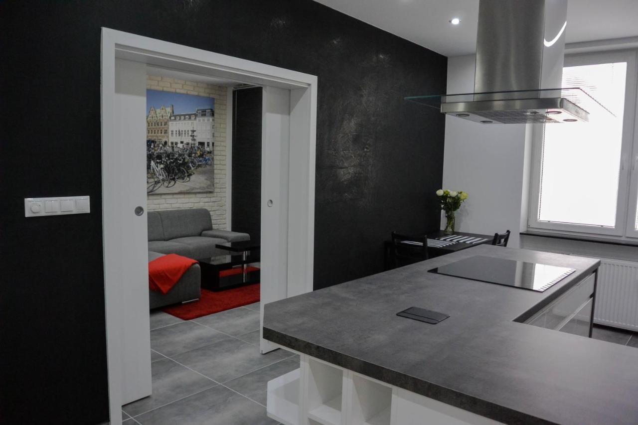 Rr Bus Station Apartment Bratislava Bagian luar foto