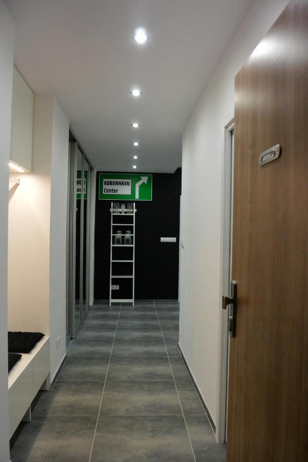 Rr Bus Station Apartment Bratislava Bagian luar foto